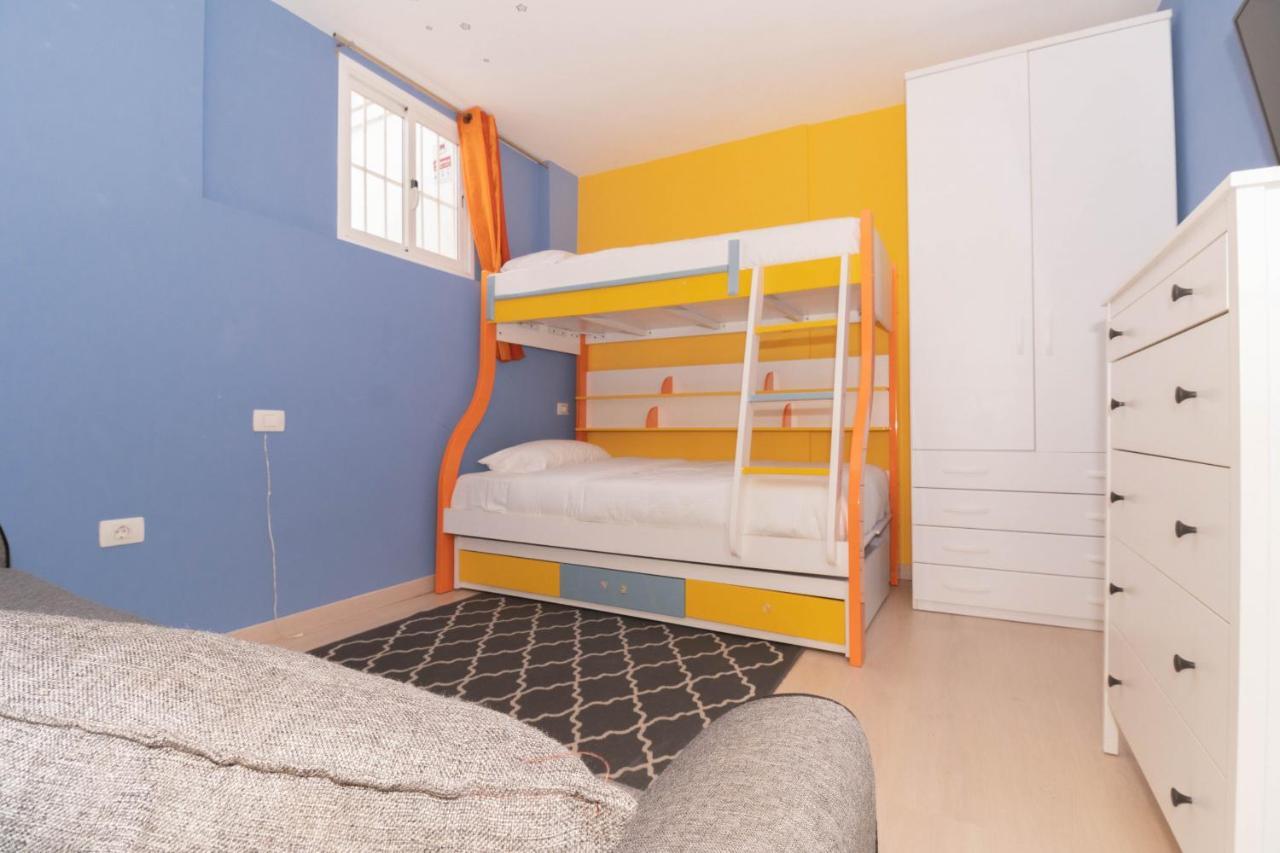 A Few Steps From The Beach Of Las Vistas Apartment Лос Кристианос Екстериор снимка